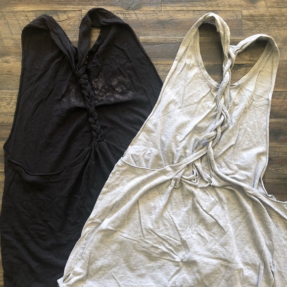 SoulCycle Bundle of 3 tanks - Picture 4 of 8